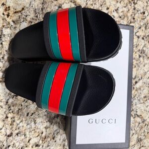 🌟🌟🌟NEW IN BOX GUCCI MENS WEB SLIDES🌟🌟🌟